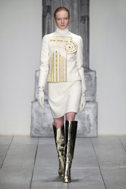 laura-biagiotti-milan-fashion-week-autumn-winter-2015-runway-48