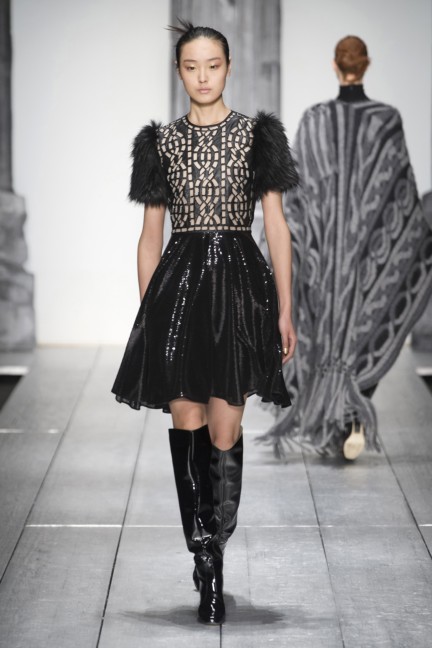 laura-biagiotti-milan-fashion-week-autumn-winter-2015-runway-6