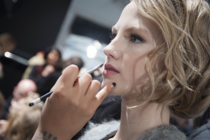 maxmara-milan-fashion-week-autumn-winter-2015-backstage-65