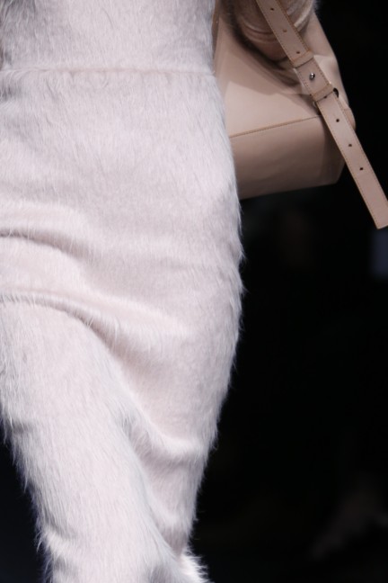 maxmara-milan-fashion-week-autumn-winter-2015-detail-56