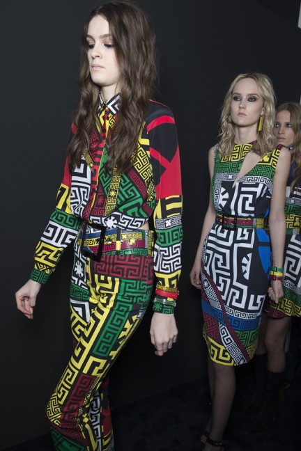 versace-milan-fashion-week-autumn-winter-2015-backstage-25