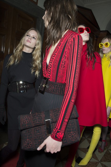 versace-milan-fashion-week-autumn-winter-2015-backstage-49