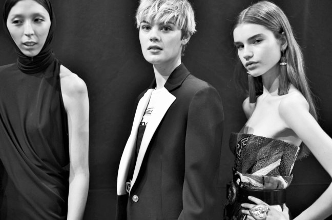 180223_versace_fashion-show_fw18_backstage_0105-2