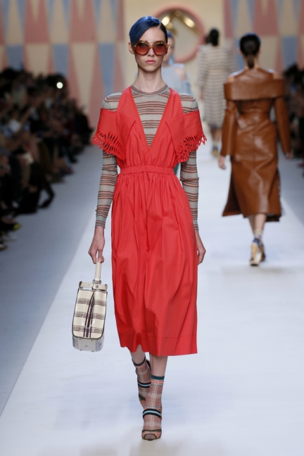 32_fendi_woman_ss_18