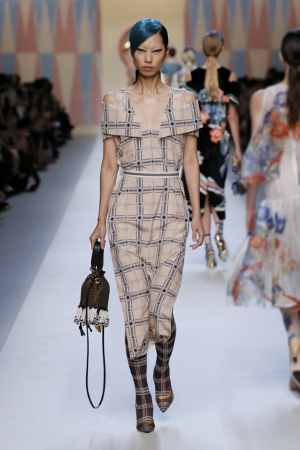 39_fendi_woman_ss_18