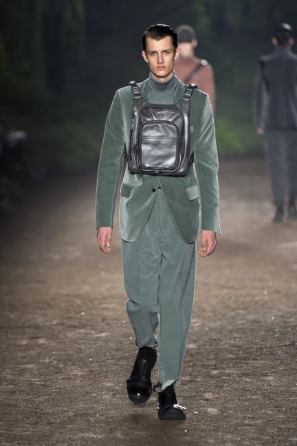 ermenegildo-zegna-milan-mens-autumn-winter-2015-runway-19