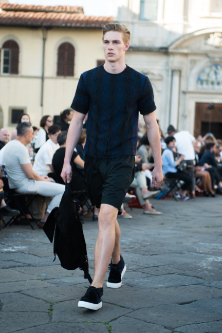 ports1961-milan-fashion-week-springsummer-2016-31