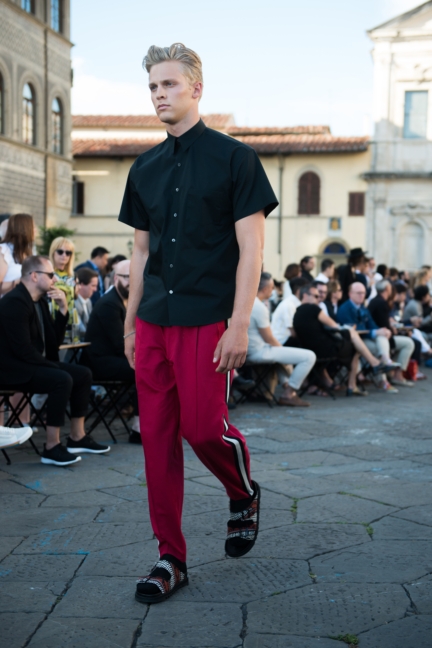 ports1961-milan-fashion-week-springsummer-2016-43