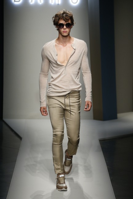 milan-mens-daks-spring-summer-2015-18