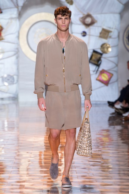 versace-milan-mens-spring-summer-2015-runway-images-8