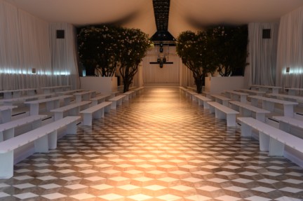 versace-milan-mens-spring-summer-2015-venue-13