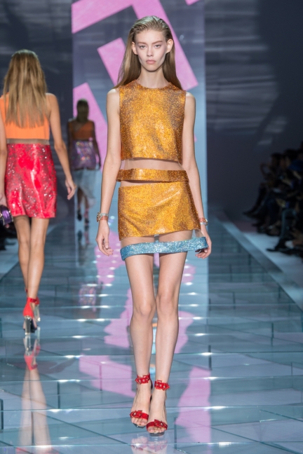 versace-w-ss15-look_44