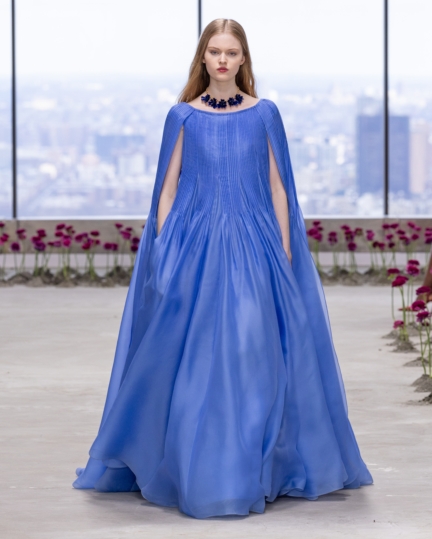 carolina-herrera-fw25-37