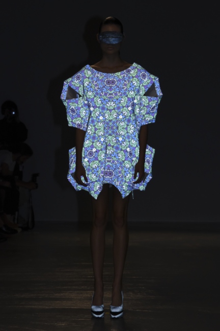 anrealage-paris-fashion-week-spring-summer-2016-47