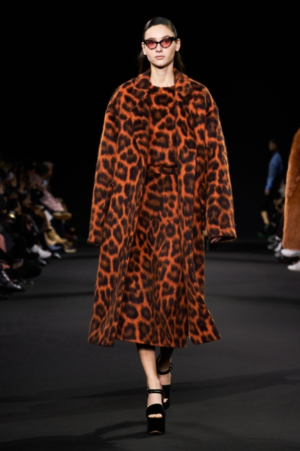 rochas-fw20-look-17