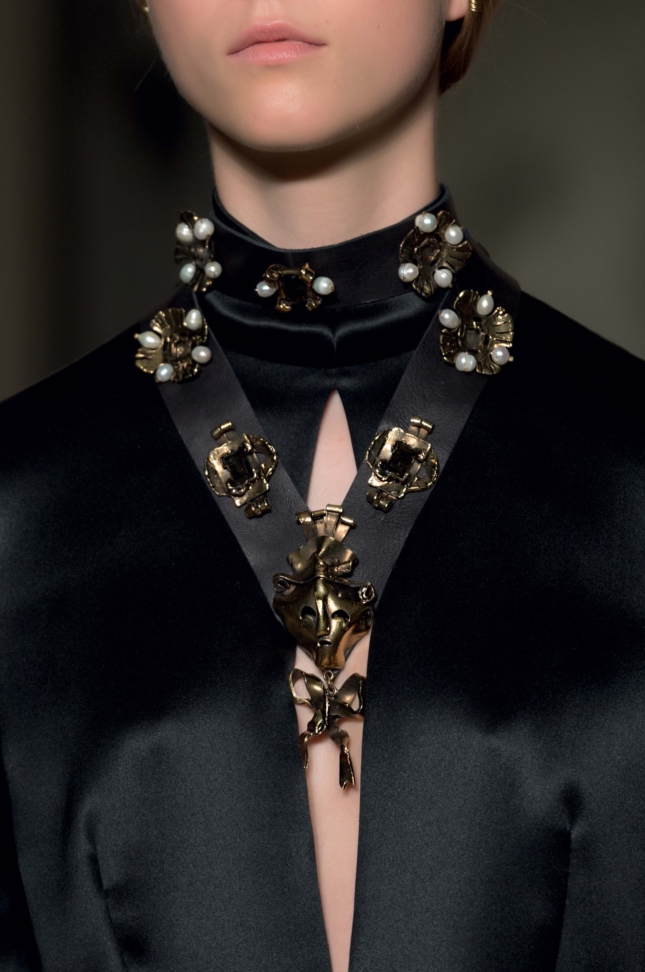 valentino-hc-fw1617-20-det