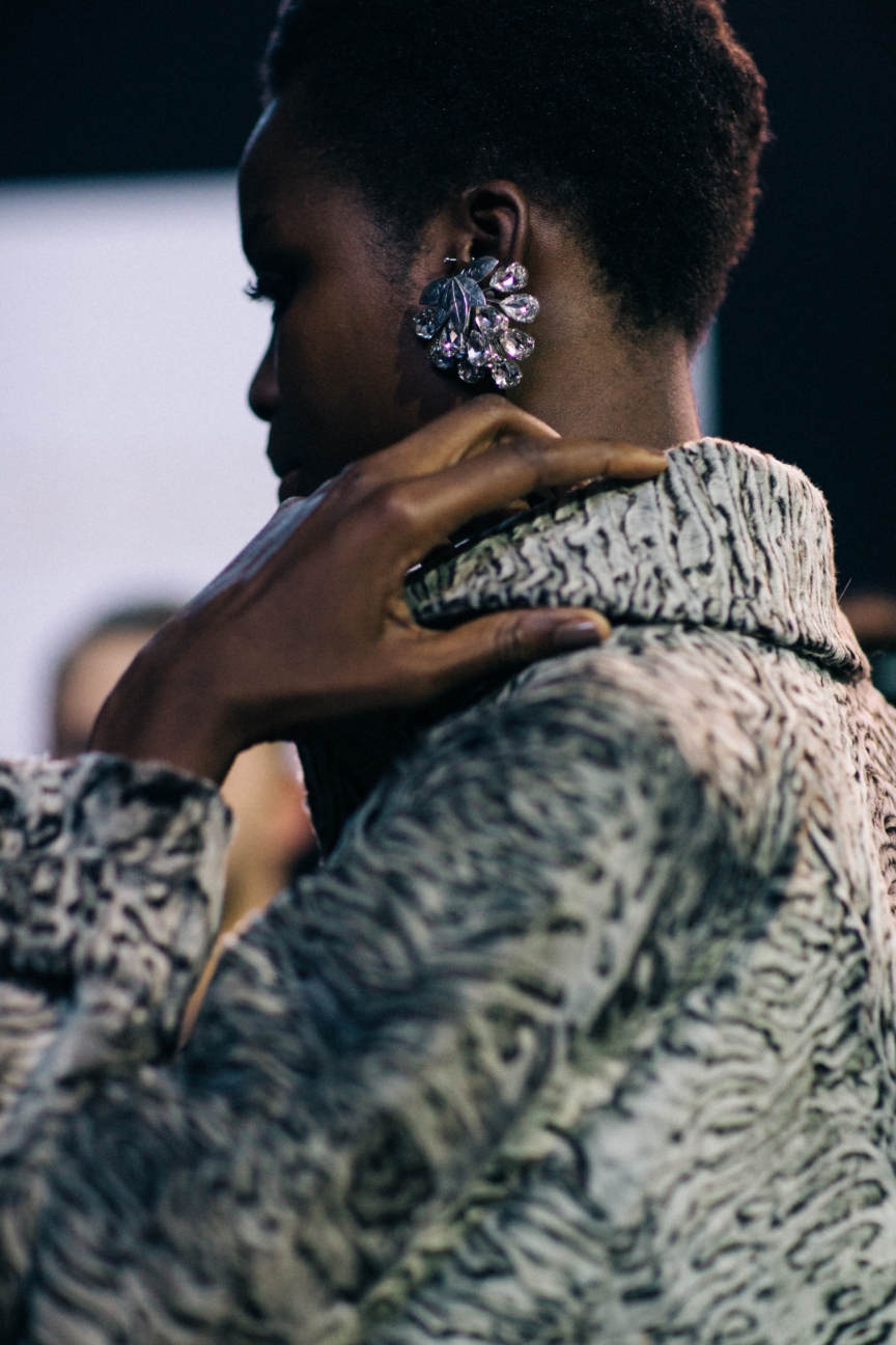 yana-davydova-backstage-ulyana-sergeenko-paris-couture-fashion-week-fall-winter-2017_yd4324