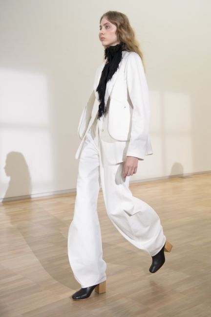 lemaire-paris-fashion-week-spring-summer-2016-29