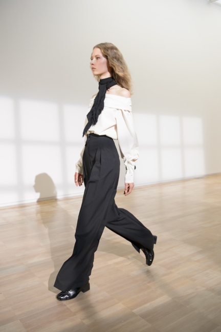 lemaire-paris-fashion-week-spring-summer-2016-5