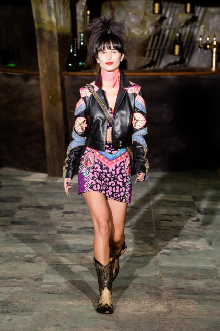 manish-arora-paris-fashion-week-aw-16-30