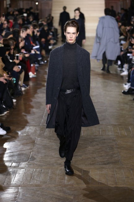 issey-miyake-men-paris-men-aw-17-23