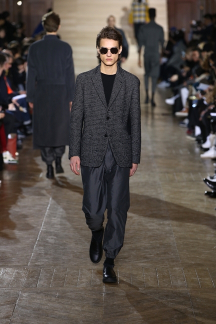 issey-miyake-men-paris-men-aw-17-32