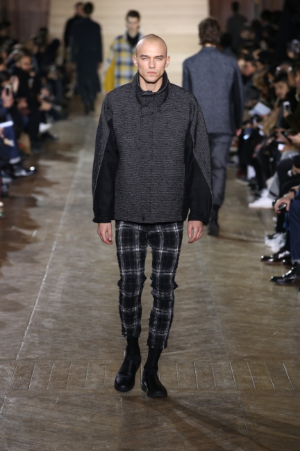 issey-miyake-men-paris-men-aw-17-33