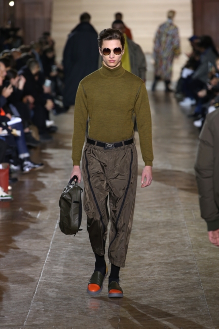 issey-miyake-men-paris-men-aw-17-7