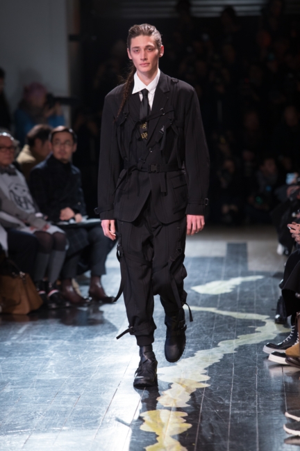 yohji-yamamoto-paris-mens-aw-16-23