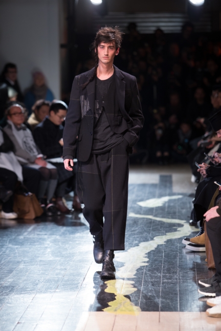 yohji-yamamoto-paris-mens-aw-16-28