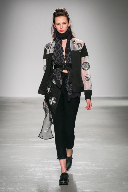 rahul-mishra-paris-fashion-week-aw-16-16