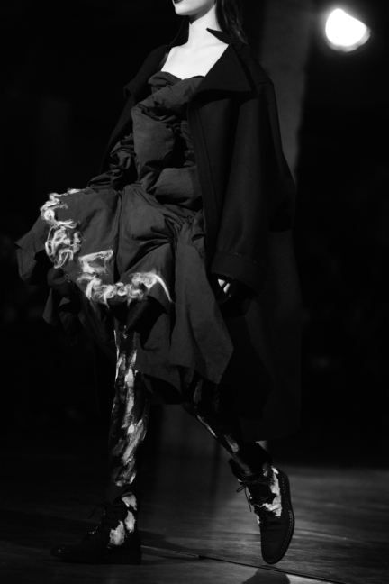 dsc_1081_yohji-yamamoto-femme-fw17_elise-toide