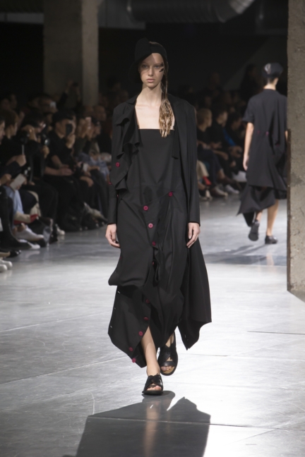 yyf-ss18-look-10-lotka-photo-by-monica-feudi