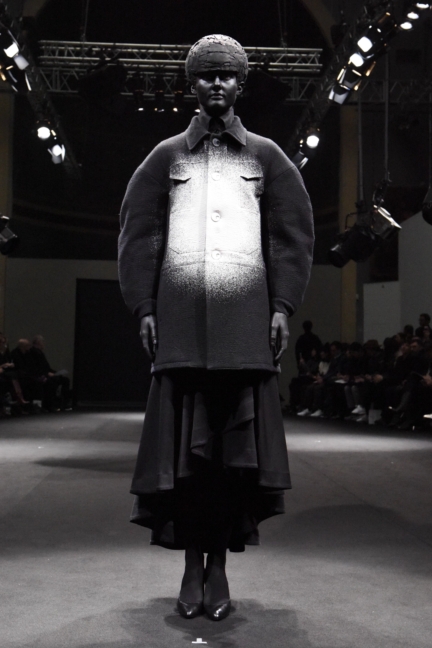 anrealage-aw1516_03