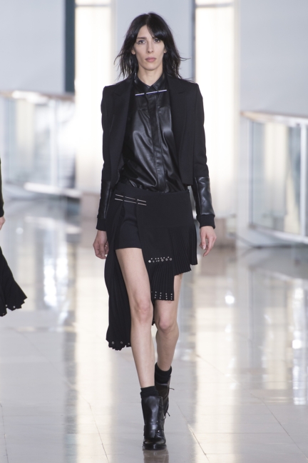 a-vaccarello_1015_aw16_pw