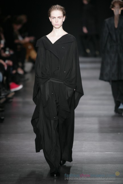 ann-demeulemeester-paris-fashion-week-autumn-winter-2014-41