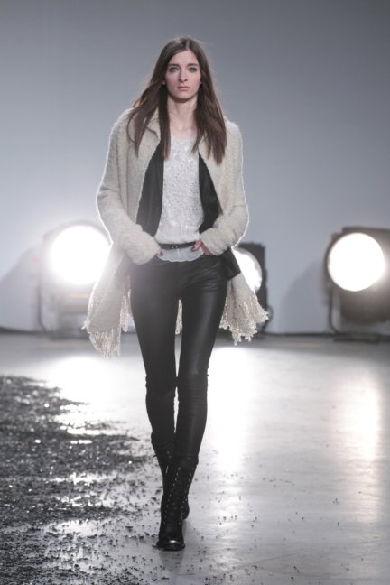 zadig-voltaire-catwalk-show-detail-paris-fashion-week-autumn-winter-2014-26