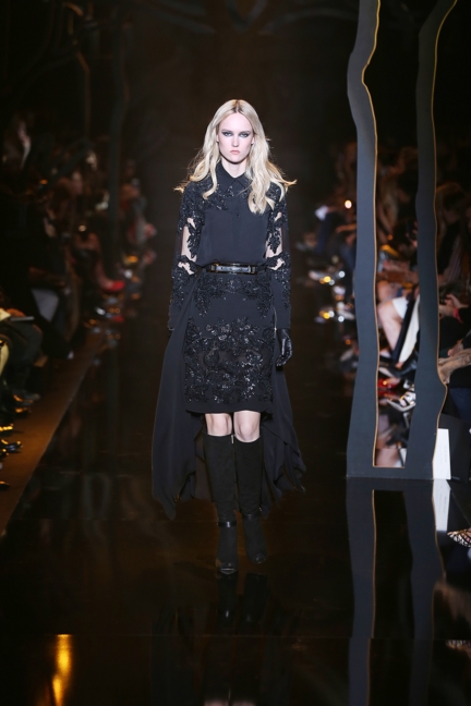 elie-saab-rtw-aw-15-16-44