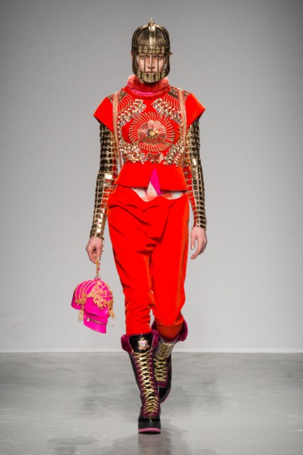 manish_arora_winter_2015-16_087