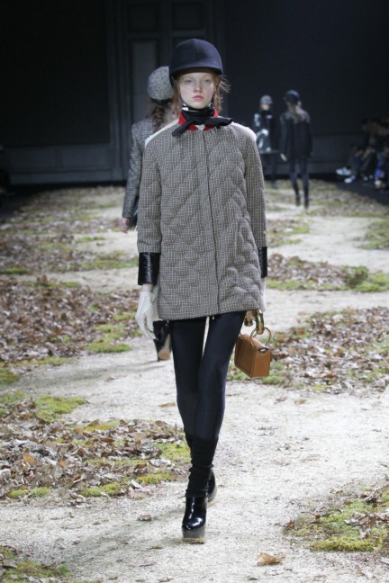 moncler-gamme-rouge-paris-fashion-week-autumn-winter-2015-runway-23