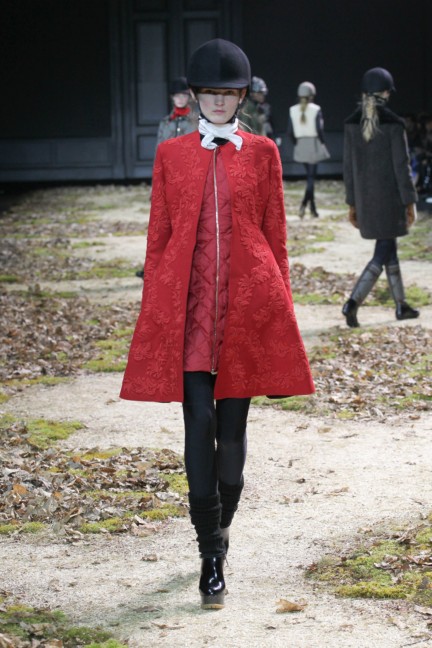 moncler-gamme-rouge-paris-fashion-week-autumn-winter-2015-runway-29