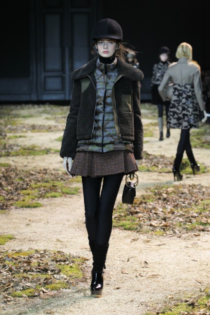 moncler-gamme-rouge-paris-fashion-week-autumn-winter-2015-runway-36