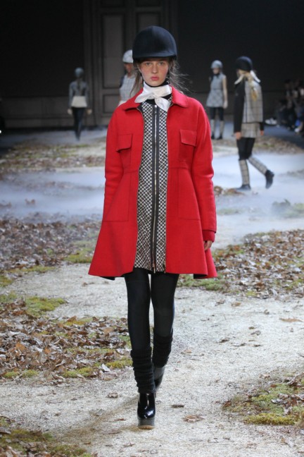 moncler-gamme-rouge-paris-fashion-week-autumn-winter-2015-runway-4