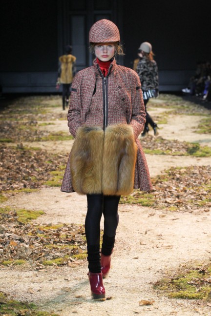 moncler-gamme-rouge-paris-fashion-week-autumn-winter-2015-runway-40