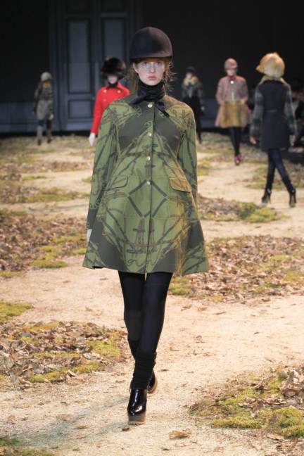 moncler-gamme-rouge-paris-fashion-week-autumn-winter-2015-runway-44