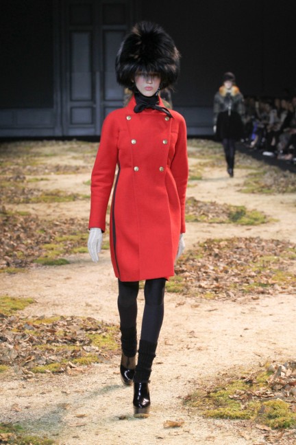 moncler-gamme-rouge-paris-fashion-week-autumn-winter-2015-runway-45