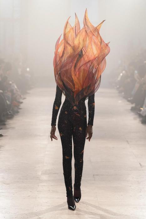 rahul-mishra-couture-ss-16-23