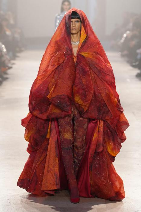 rahul-mishra-couture-ss-16-34