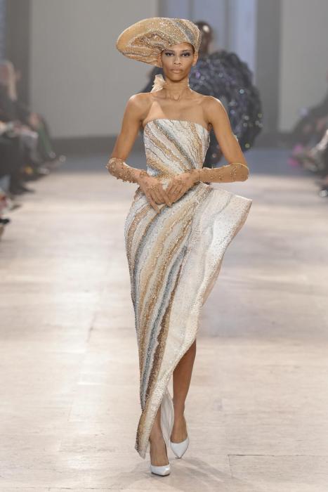 rahul-mishra-couture-ss-16-45