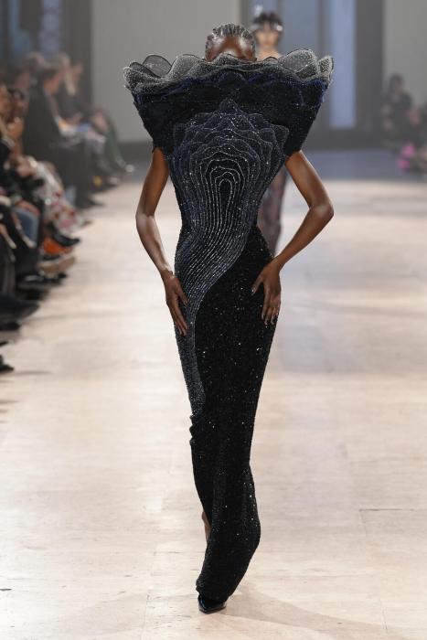 rahul-mishra-couture-ss-16-50